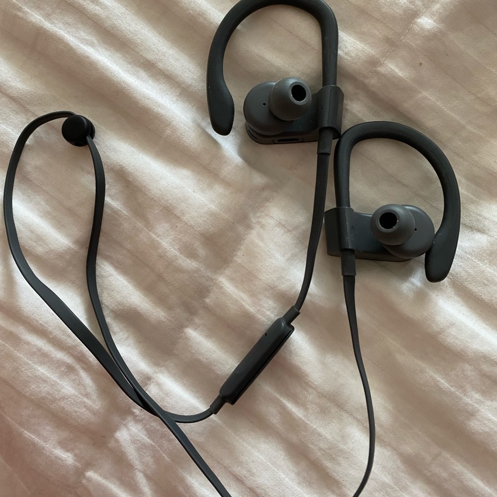 Wireless Beats - Picture 2 of 3